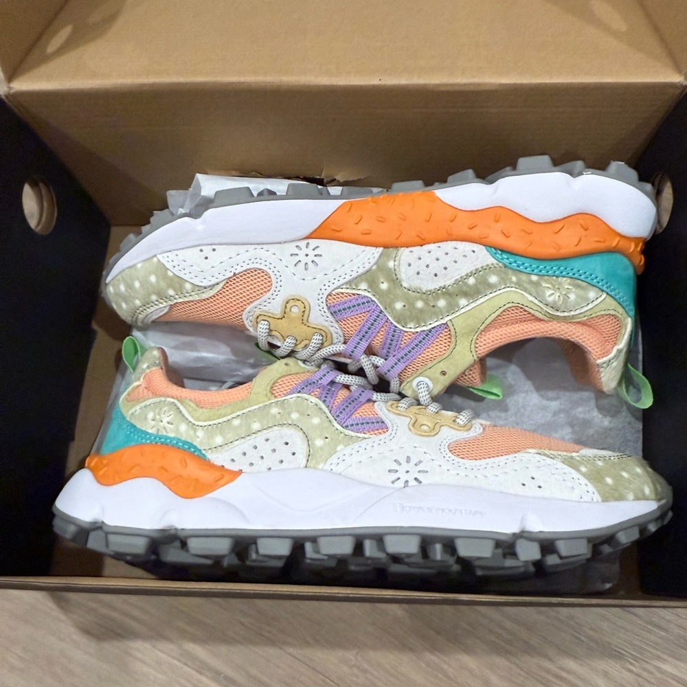 Flower Mountain Yamano 3 Size 8.5 39 Free People Movement NWT Retro Colors Rare